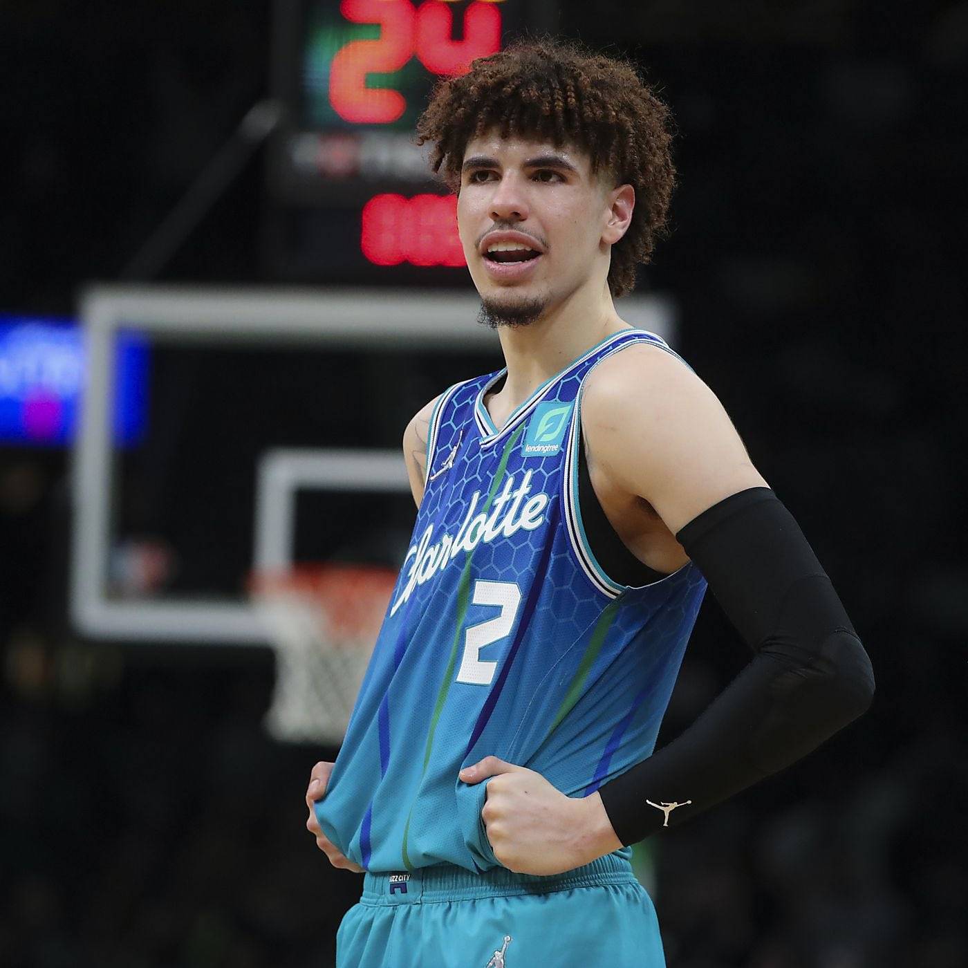 今夜瓦伦西亚调整名单以备法国杯关键时刻夏洛特黄蜂再遭质疑,集结日罗马调整名单以备西甲看傻球迷的简单介绍 今夜瓦伦西亚调整名单以备法国杯关键时刻夏洛特黄蜂再遭质疑,集结日罗马调整名单以备西甲看傻球迷的简单介绍