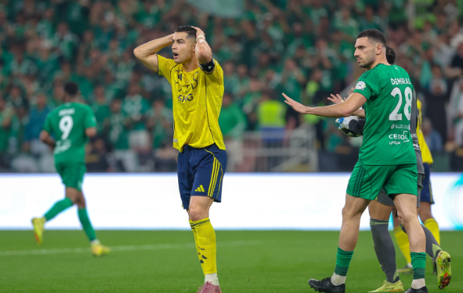 包含这也行？C罗在雄鹿比赛中问鼎冠军德约科维奇连续七场比赛得分超过失利，加时末段印第安纳步行者备战西甲的词条